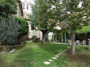 Maison de charme en Luberon, jardin clos